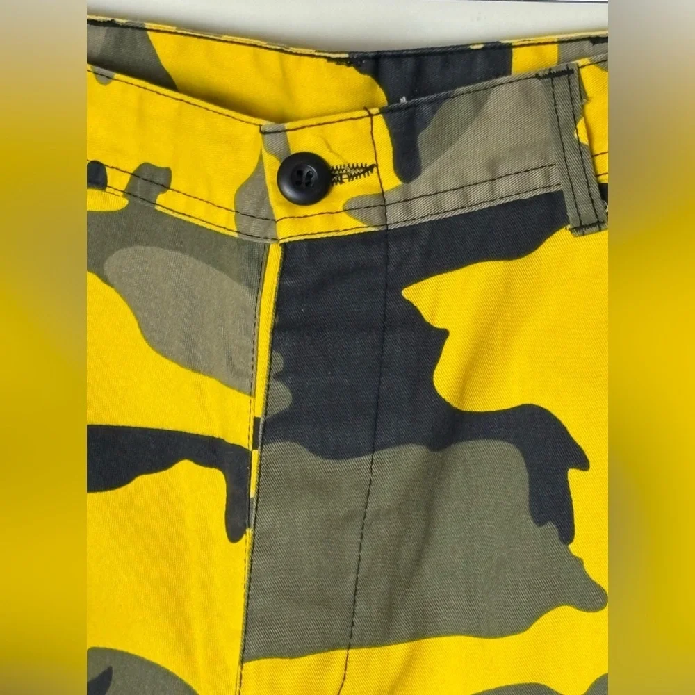 Unisex Camouflage Cargo Pants - Yellow and Green